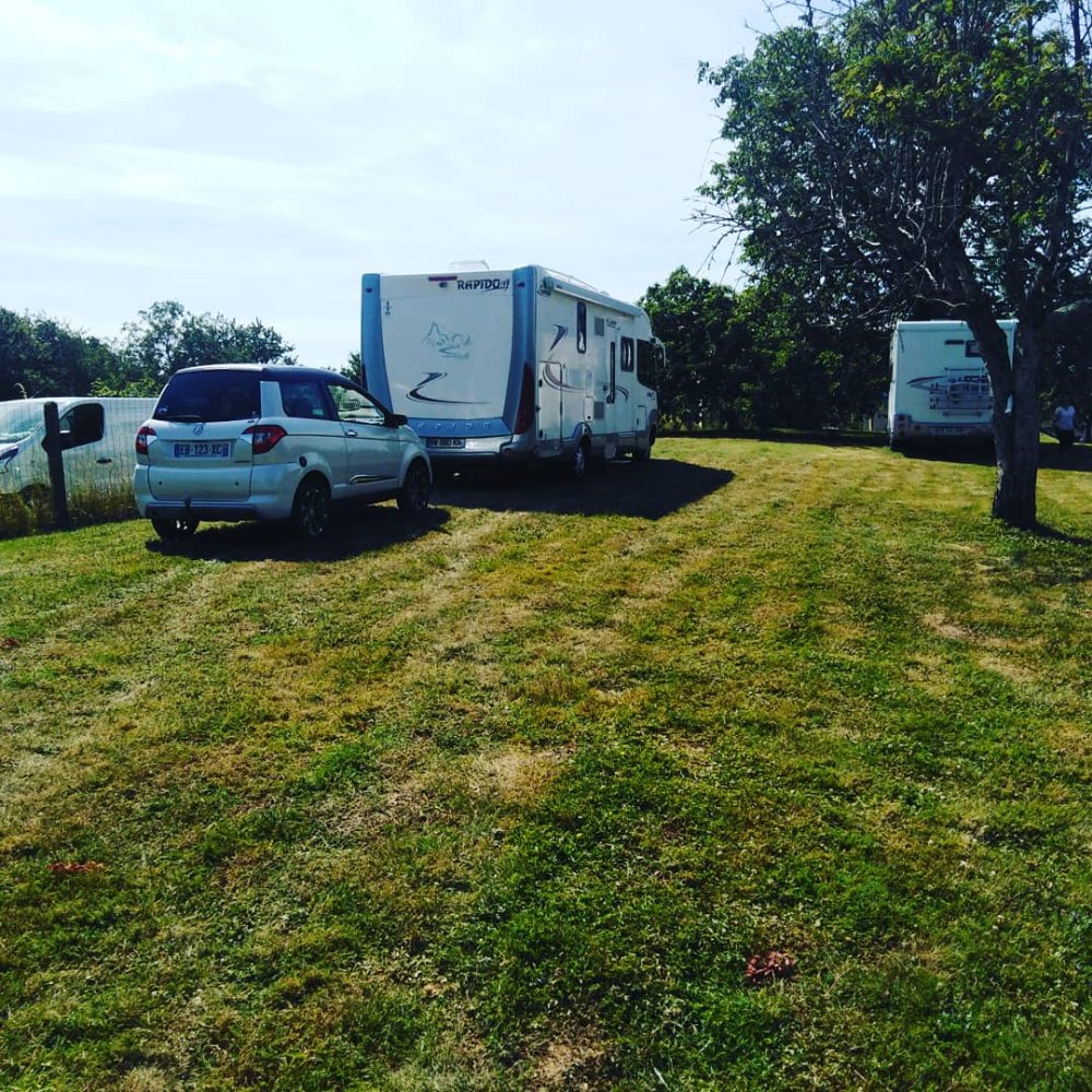 Aire camping-car  Frbuans (39570) - Photo 4